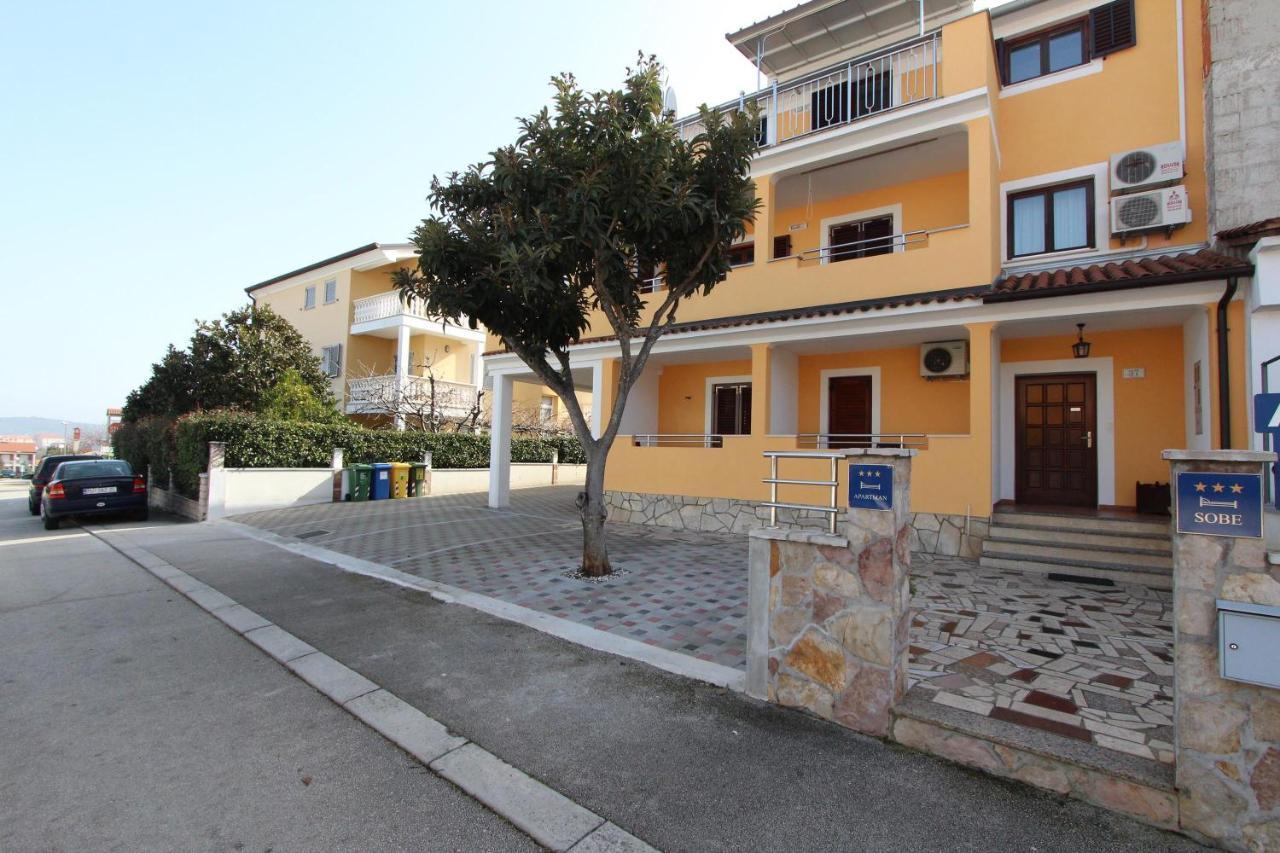 Rooms And Apartment Matosevic Rovinj Exterior photo