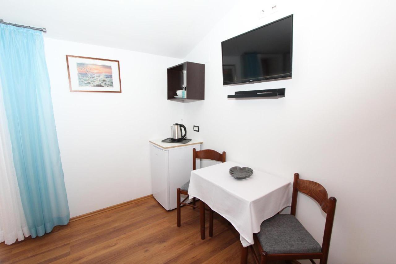 Rooms And Apartment Matosevic Rovinj Exterior photo