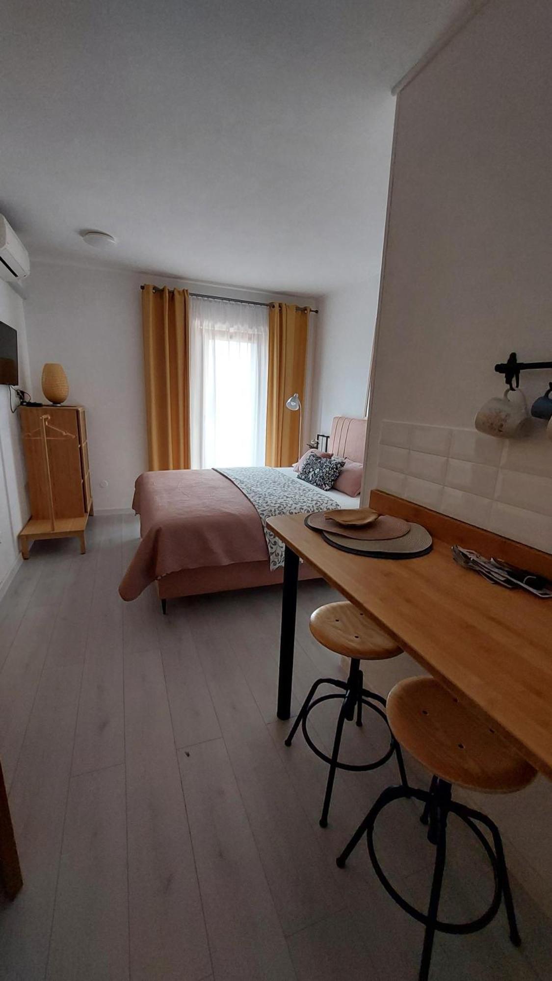 Rooms And Apartment Matosevic Rovinj Exterior photo